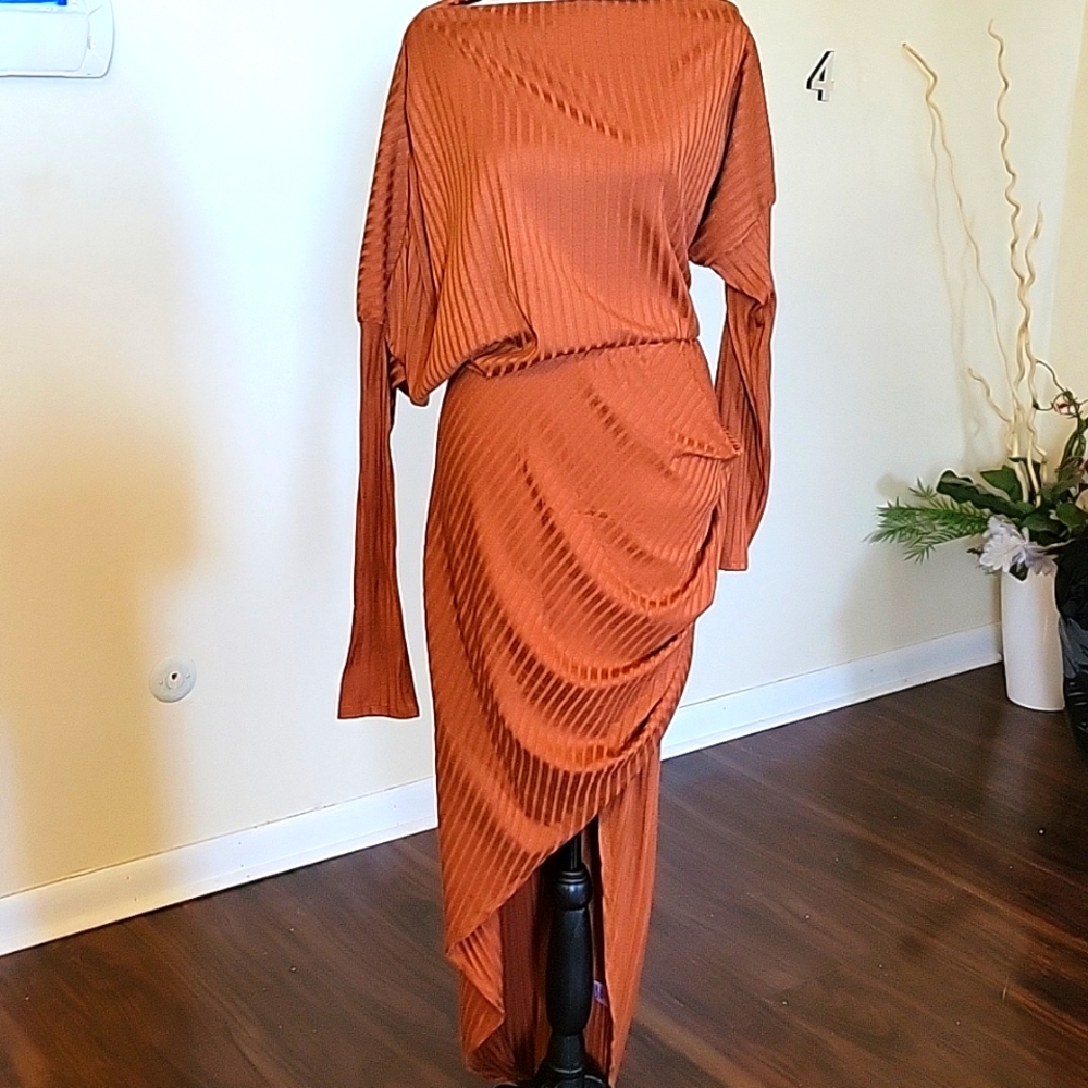 Fashion nova 2x cognac dress
